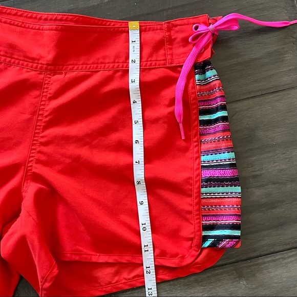 Athleta Santa Cruz.Board Shorts - Size 4 - Picture 9 of 15